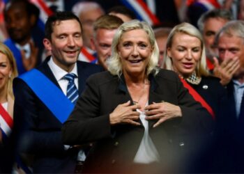 E djathta ekstreme forcohet në Francë; partia e Le Pen fiton grup në Senat për herë të parë