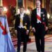 E gjithë vëmendja te Mbretëresha e Spanjës: 54-vjeçarja elegante në darkën madhështore me Emmanuel dhe Brigitte Macron