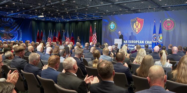 FBI mbledh Evropën në Tiranë, 235 ekspertë të sigurisë bashkojnë forcat kundër krimit të organizuar ndërkufitar; mbështesim njëri-tjetrin
