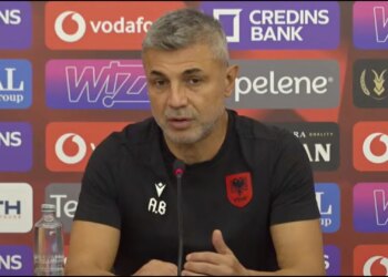 Falenderoj dy lojtarët që zgjodhën Shqipërinë — Alban Bushi paralajmëron të tijët: Çdokush ta kuptojë, rrethi po ngushtohet