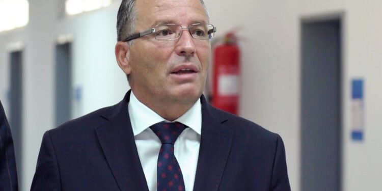 Fillimet s’i ka të mira, kryetari i PDK për kandidaturën e Sejdiut: Nëse zgjidhet, të jetë president unifikues