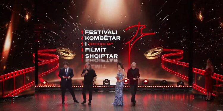 Filmi Një filxhan kafe dhe këpucë të reja veshur i Gentian Koçit shpallet më i miri i Festivalit