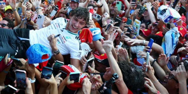 Formula 1: Arritja tjetër e Antonellit nxiti tifozët e Ferrarit të festojnë fitoren e tij në Monza