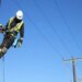 Gjatë riparimit të linjës elektrike ra në kontakt me energjinë dhe humbi jetën 32-vjeçari në Belsh