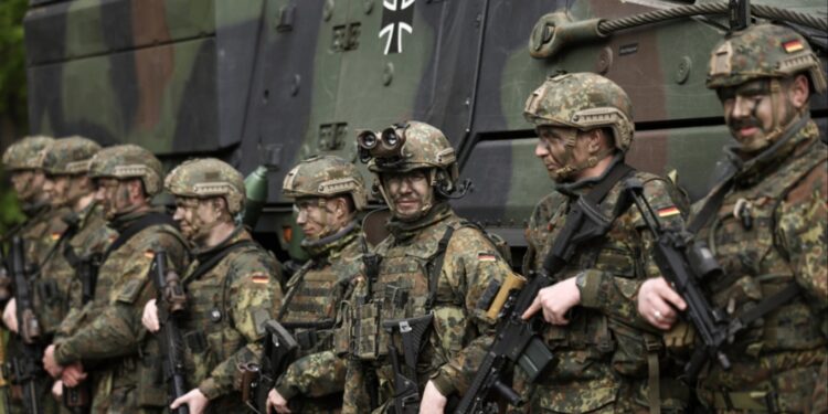 Gjermania dërgon deri në 1,000 ushtarë në Lituani, NATO rrit gatishmërinë ndaj kërcënimit rus