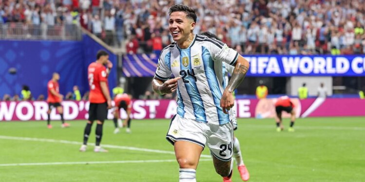 Goditje në limite: Enzo Fernandez drejt Manchester Cityt, arrihet marrëveshje me Chelsean për shifrën e çmendur
