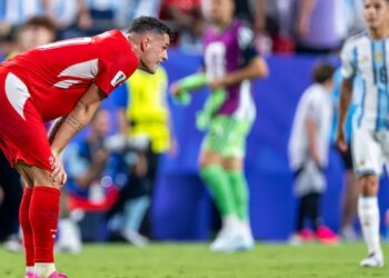 Granit Xhaka pranon fajin dhe largohet nga Kombëtarja, por nuk dorëzon shiritin e kapitenit