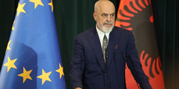 Hetimet ndaj ish-kreut të SHISH, Rama: Atë që këtu e quajnë regres, BE dhe KE e quajnë progres