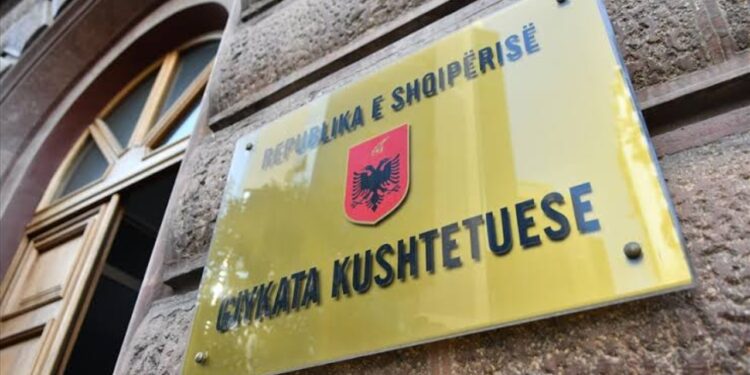 Hidhet shorti në Gjykatën Kushtetuese për padinë e Shoqatës së Gazetarëve ndaj rregullores së GJKKO-së