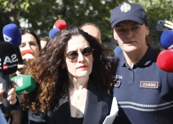 Hoxha zbardh seancë të mbyllur: Kërkoi ekspertim të telefonit jashtë Shqipërisë — çfarë deklaroi Vlora Hyseni në SPAK