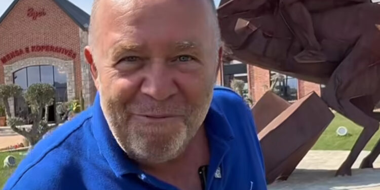 DENONCIM / Punonjësi i “Rozafa Fish” për Timoni.al: “Gjergj Lulca u jep punonjësve një pjesë të pagës në bankë dhe pjesën tjetër në dorë”