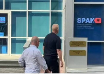 Fshehu në emrin e tij vilat e Ballukut, Igli Tare paraqitet sërish në SPAK