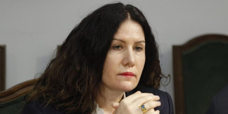 Foto, video dhe biseda pafund, zbardhen detaje të reja nga dosja! SPAK e ka marrë në pyetje Vlora Hysenin më parë, ja çfarë ka deklaruar shefja e SHISH