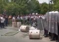 Inside Story/ Klanet e PS financuan protestat kundër Veliajt? Përplasja me Ballukun dhe heshtja e opozitës për ish-zëvendëskryeministren