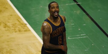 Ish-ylli i NBA J.R. Smith arrestohet në Teksas dhe përballet me akuzën për dhunë në familje