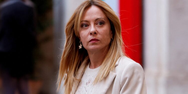Italia ndalon burkën në shkolla, Meloni: Fshehja e fytyrës nuk pranohet