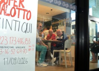 Jackpoti prej 223 milionë euro kthehet në betejë ligjore, ish-gruaja bëhet makth për burrin që fitoi shumën marramendëse