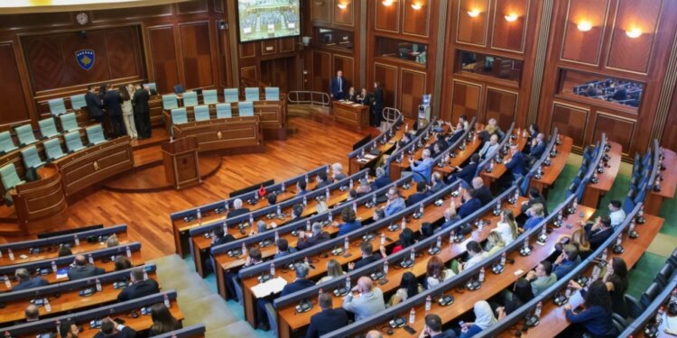 Konstituohet Kuvendi i Republikës së Kosovës; zgjidhen nënkryetarët e Kuvendit, PDK mbetet pa përfaqësues të saj