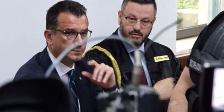 Kontrolli në burgun e Durrësit — avokati i Veliajt: Asnjë nga pesë celularët nuk i përket kryebashkiakut të Tiranës