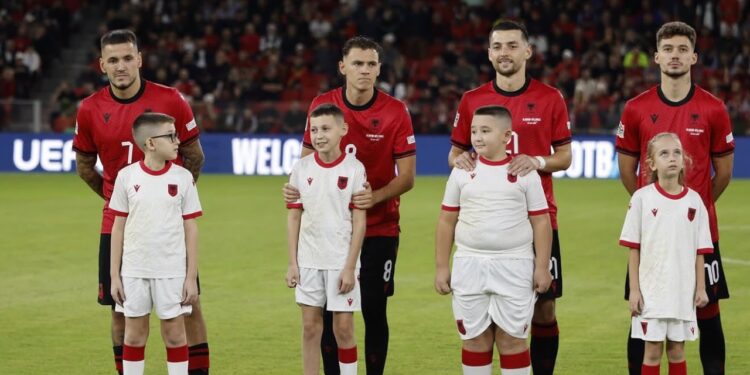 Kur futbolli kthehet si forcë për jetën, historia e Jonit dhe idhullit të tij, Kristjan Asllani