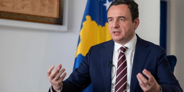 Kurti në takim me të dërguarën britanike: Dënimet ndaj ish-drejtuesve të UÇK-së janë të padrejta dhe të rënda