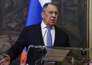 Lavrov: Rusia mund të lejojë transferimin e S-400 nga Turqia, por vendos kushte