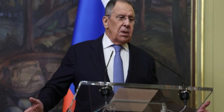 Lavrov: Rusia mund të lejojë transferimin e S-400 nga Turqia, por vendos kushte