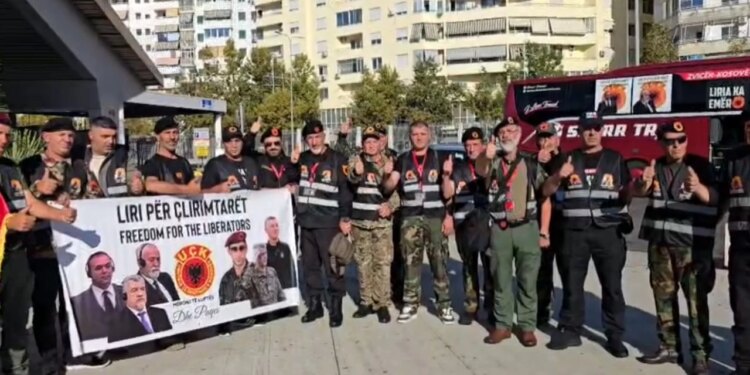 Liria ka emër: Dy ditë pas vendimit të Hagës, ish-luftëtarët e UÇK-së zbarkojnë në Durrës, mbështetje dhe vetëpërmbajtje
