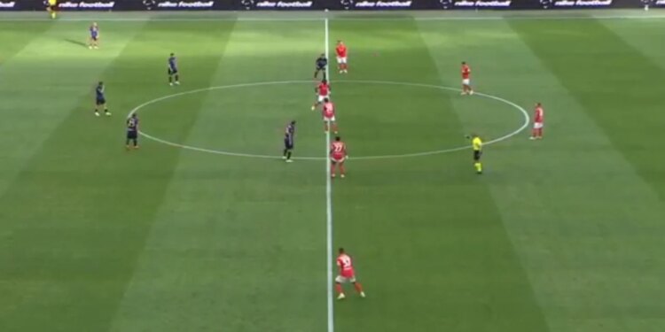 Live Inter-Napoli: Në San Siro premtohet spektakël, nis sfida mes dy pretendentëve
