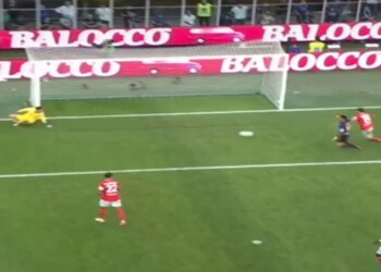 Live Inter-Napoli: Spektakël në San Siro, tre gola në 6 minuta; Lautaro rihap sfidën (Video)