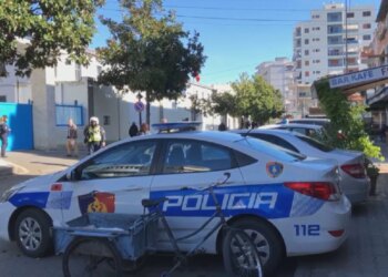 Makina përplas për vdekje këmbësoren në aksin Elbasan-Peqin