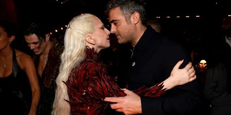 Mbajti të fshehtë: ishte bërë nënë për herë të parë, çfarë nuk dini rreth shtatzënisë së Lady Gaga-s