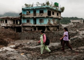 Moti i keq godet Indinë dhe Nepalin; përmbytjet dhe rrëshqitjet lënë të paktën 68 të vdekur