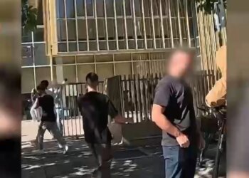Në Tiranë goditen disa grupe që shisnin drogë pranë shkollave; arrestohen 31 persona