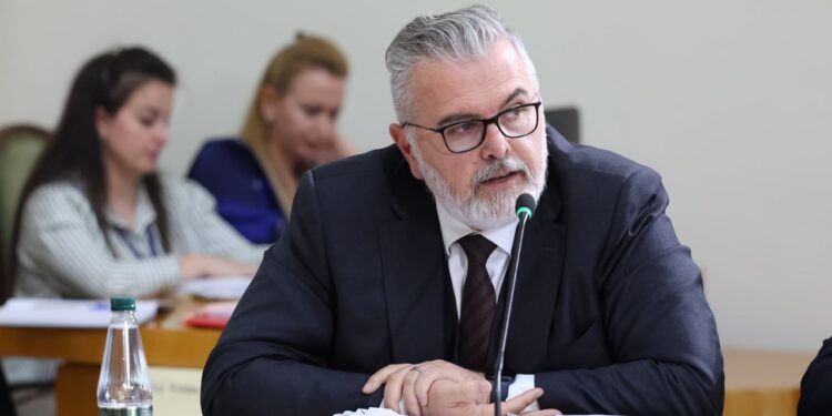 Pagat e gjyqtarëve, Gogu në Komisionin e Ligjeve: Vendos vetëm Kuvendi; pavarësia pa llogaridhënie çon në papërgjegjshmëri