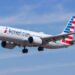 Panik në fluturim të American Airlines: pasagjerja zhvishet dhe kryen veprime të pahijshme para pasagjerëve