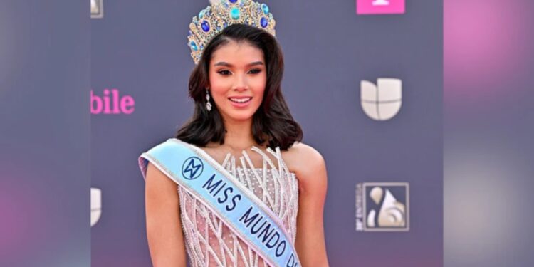 Pas 44 vitesh kurora kthehet në Republikën Dominikane: Joheirry Mola fiton Miss World
