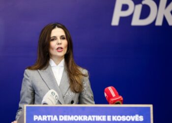 Pas bojkotit të seancës konstituive, PDK tërheq përkohësisht kandidaturën e Vlora Çitakut për nënkryetare të Kuvendit