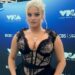 Pas lotëve kur ish-i e la për mbipeshë, sot Bebe Rexha përgjigjet me paraqitje që mori vëmendjen