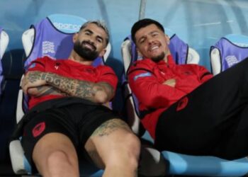 Për Hysajn, Sartori shkoi në San Marino, por shqiptari e pa ndeshjen nga stoli