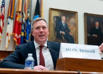 Përçarje brenda Pentagonit? Sekretari i ushtrisë amerikane i dorëzon dorëheqjen Trumpit pas përplasjes me Hegseth