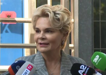 Po si nuk i fiku njeri radarët për mua — Kryemadhi batuta/ironi për Vlora Hysenin; Meta i ndizte