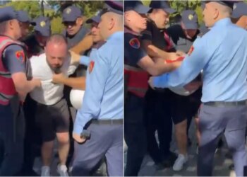 Polici goditi me grusht në bark një qytetar gjatë protestës; Skënder Hita pezullon efektivin e Shqiponjave