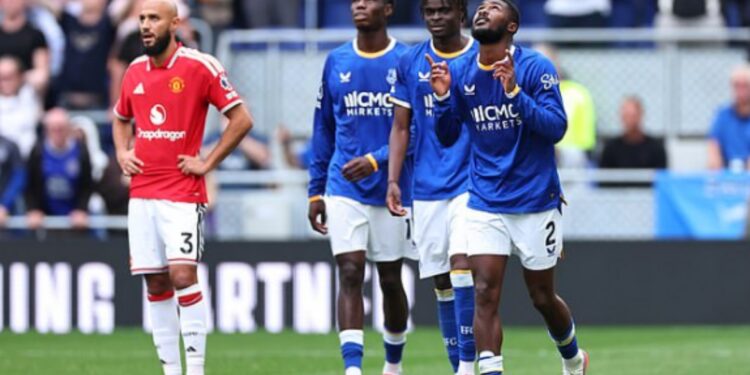 Premier League: Manchester United ndalet në Liverpool, Everton i merr pikën në fund të ndeshjes