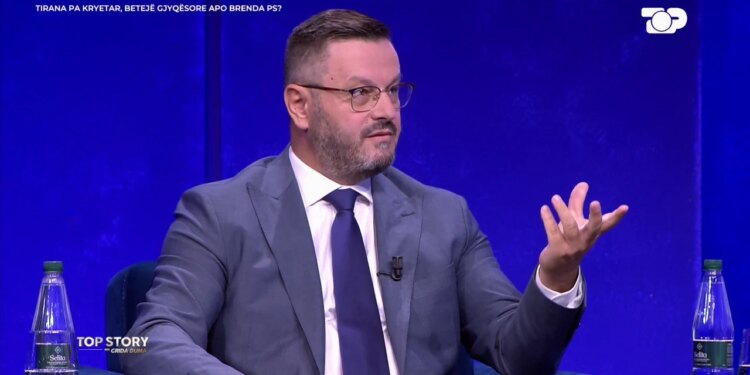 Presim lirimin, Kushtetuesja ka arsyetuar; Nesër seanca për Veliajn, avokati Ndreca: S’ka justifikim ligjor për mbajtur në burg