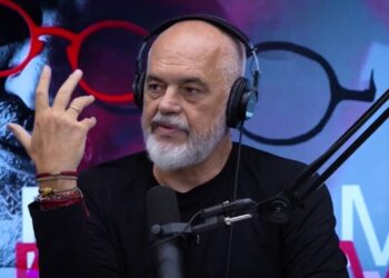 Profesori i matematikës, një humanoid? Rama: Kemi gjithnjë e më pak mësues