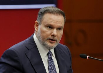 Profil: Kush është Ervin Demo, nga bashkia e Beratit në Pushtetin Vendor, zëvendëson Lamallarin si ministër i Brendshëm