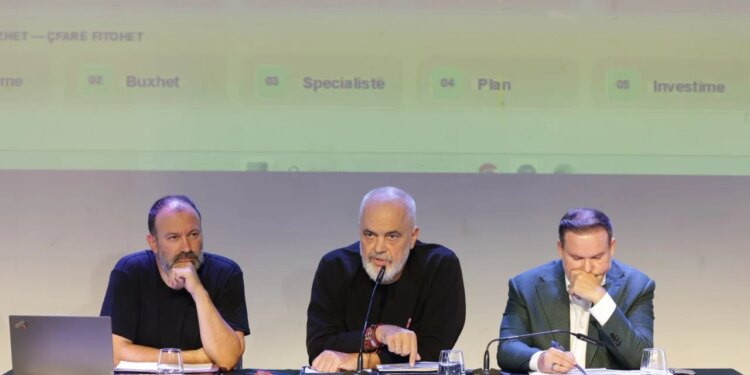 Rama ndan pamjet nga takimi për hartën e re territoriale në Elbasan; kryeministri: premisa për zhvillim ekonomik-social qëndrueshëm