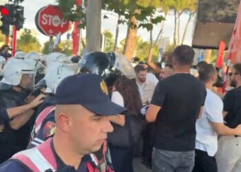 Rama pret Von der Leyen në Kryeministri; protesta pranë godinës qeveritare, tensione mes tubuesve dhe policisë