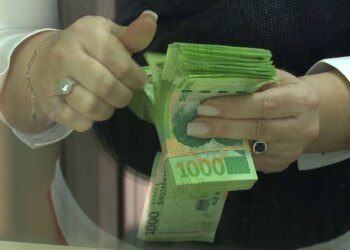 Rekord remitancash në 6 muaj: emigrantët dërguan familjeve rreth 621 milionë euro në gjysmën e parë të vitit